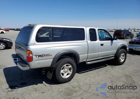 2002 Toyota Tacoma Xtracab Prerunner z USA, uszkodzony, nr VIN 5TESN92N42Z007317